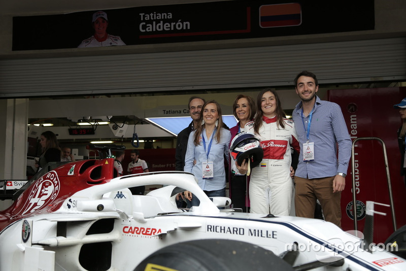 Tatiana Calderon, Sauber Test Driver with the family