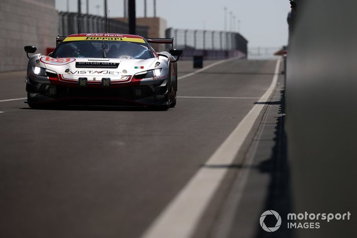 #54 Vista AF Corse Ferrari 296 LMGT3: Thomas Flohr, Francesco Castellacci, Davide Rigon