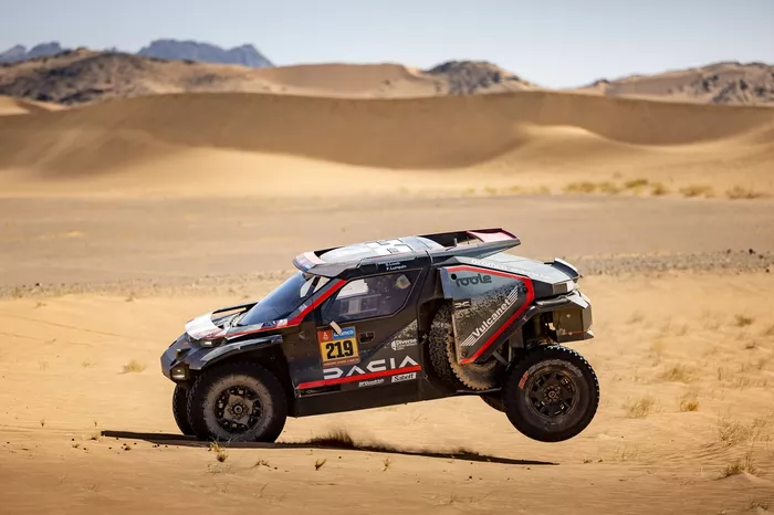 #219 Les Sandriders Dacia Dacia : Sébastien Loeb, Fabian Lurquin