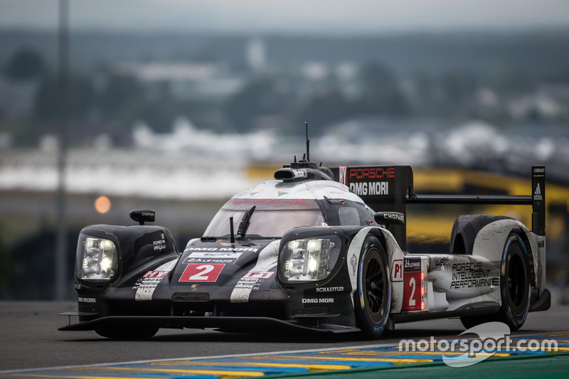 #2 Porsche Team Porsche 919 Hybrid: Romain Dumas, Neel Jani, Marc Lieb