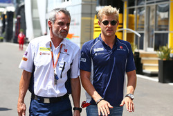 Marcus Ericsson, Sauber C35 with Beat Zehnder, Sauber F1 Team Manager
