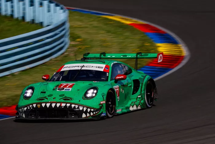 #77 AO Racing Porsche 911: Nick Tandy, Harry King, Michael Christensen
