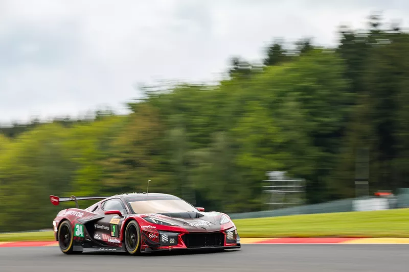 N.º 34 Racing Team Turkey con el TF Corvette Z06 LMGT3.R: Peter Dempsey, Salih Yoluc, Charlie Eastwood
