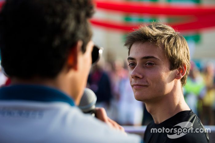 Louis Delétraz, Carlin