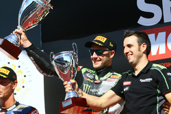 Le vainqueur de la course, Jonathan Rea, Kawasaki Racing