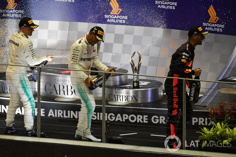 Podium: race winner Lewis Hamilton, Mercedes AMG F1, second place Daniel Ricciardo, Red Bull Racing, third place Valtteri Bottas, Mercedes AMG F1