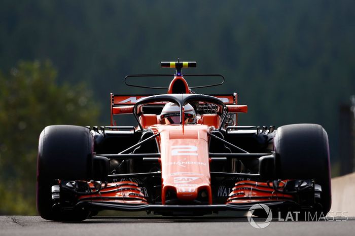 Stoffel Vandoorne, McLaren MCL32, con el halo
