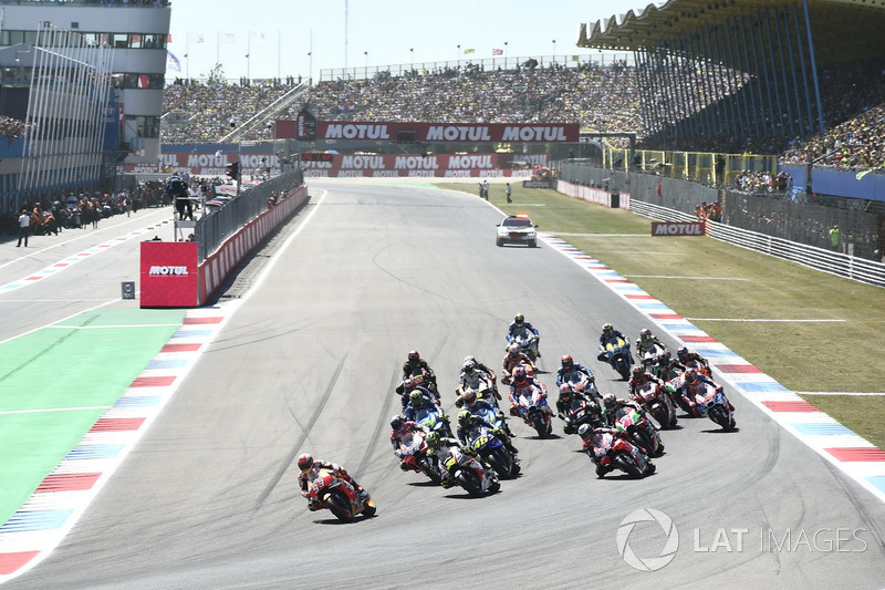 Start , Marc Marquez, Repsol Honda Team leads