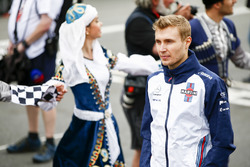 Sergey Sirotkin, Williams Racing, in the drivers parade