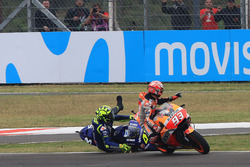 Crash: Marc Marquez, Repsol Honda Team, Valentino Rossi, Yamaha Factory Racing