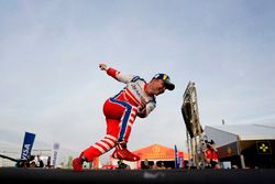 Ganador de la carrera  Felix Rosenqvist, Mahindra Racing, celebra en el podio