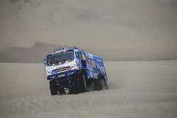 #500 Team Kamaz Master: Eduard Nikolaev, Evgeny Yakovlev, Vladimir Rybakov