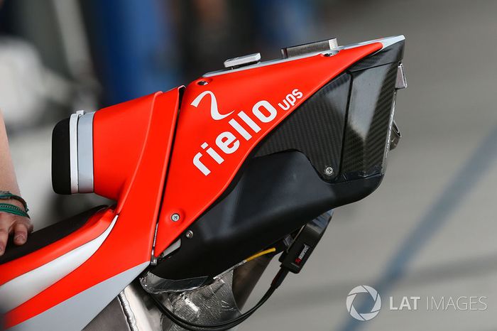 Detalle de la parte trasera de la moto Ducati