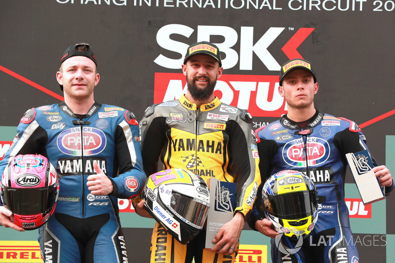 Le deuxième sur le podium, Lucas Mahias, GRT Yamaha Official WorldSSP Team, Race winner Randy Krummenacher, BARDAHL Evan Bros. WorldSSP Team, third place Federico Caricasulo, GRT Yamaha Official WorldSSP Team