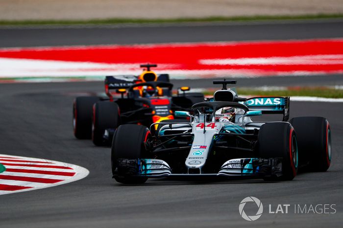 Lewis Hamilton, Mercedes AMG F1 W09, Daniel Ricciardo, Red Bull Racing RB14