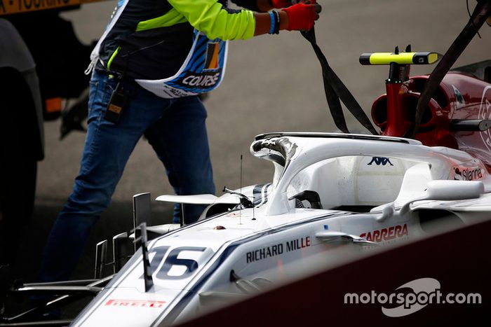 Charles Leclerc, Alfa Romeo Sauber C37 tras el accidente 