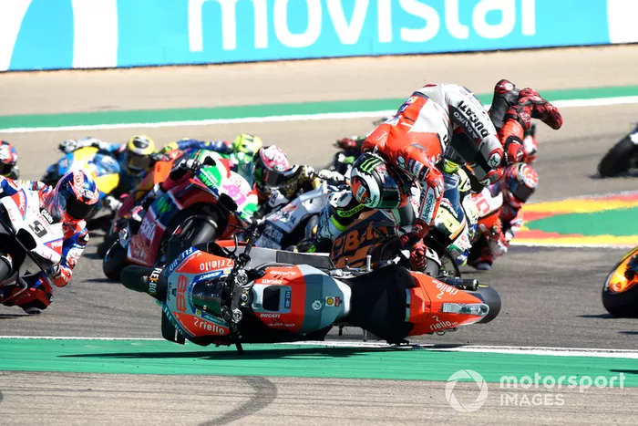 Así fue la caída de Jorge Lorenzo en el GP de Aragón: