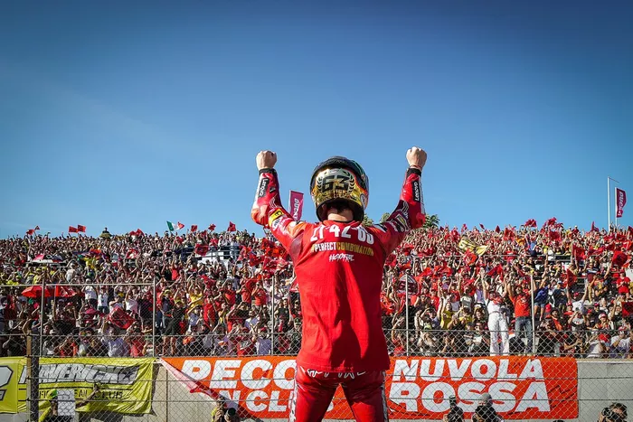 Campeón Francesco Bagnaia, Ducati Team festeja