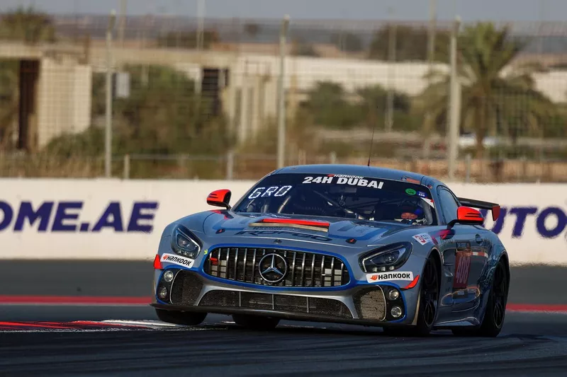 #408 ROFGO con Dragon Racing Mercedes-AMG GT4: Roald Goethe, Oliver Goethe, Benjamin Goethe, Stuart Hall, Jordan Grogor