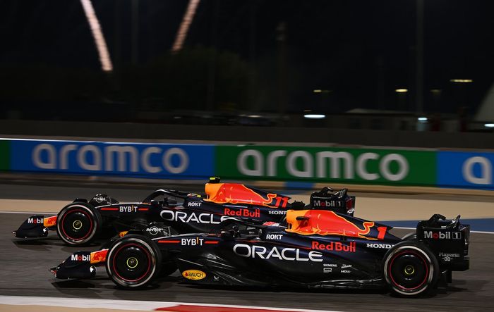 Max Verstappen, Red Bull Racing RB19, Sergio Perez, Red Bull Racing RB19