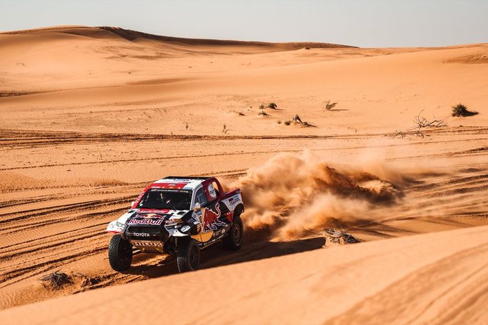 #200 Toyota Gazoo Racing Toyota: Nasser Al-Attiyah, Mathieu Baumel