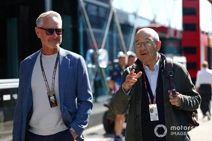 Jonathan Wheatley, director del equipo Stake F1 Team Kick Sauber y Peter Sauber
