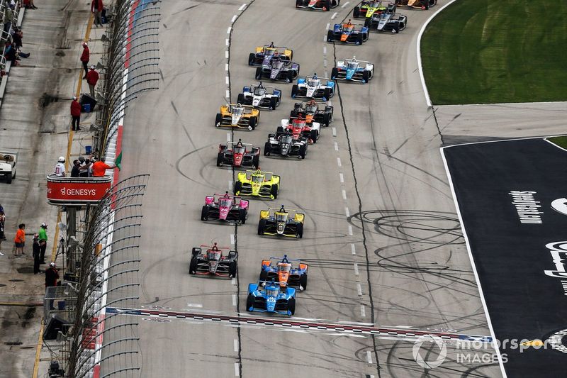 Salida: Alex Palou, Chip Ganassi Racing Honda, Will Power, Team Penske Chevrolet, Scott Dixon, Chip Ganassi Racing Honda, Jack Harvey, Meyer Shank Racing Honda, Colton Herta, Andretti Autosport Honda