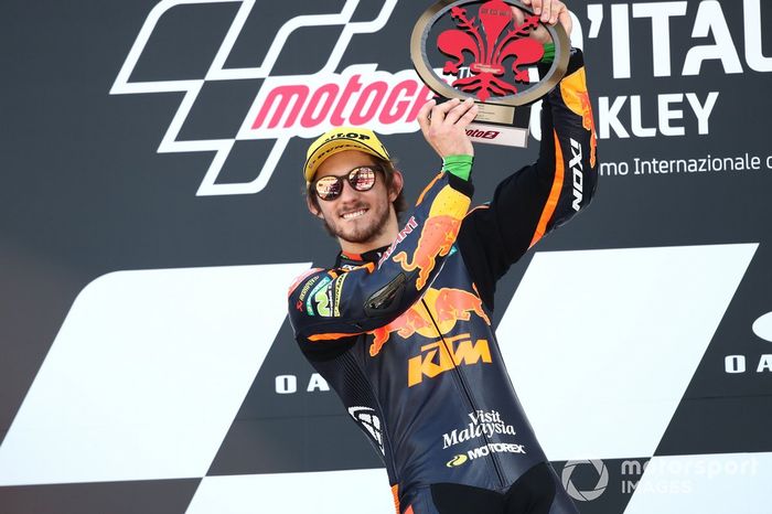 Ganador de la carrera Remy Gardner, Red Bull KTM Ajo