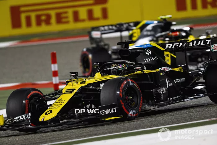 Daniel Ricciardo, Renault F1 Team R.S.20, Esteban Ocon, Renault F1 Team R.S.20