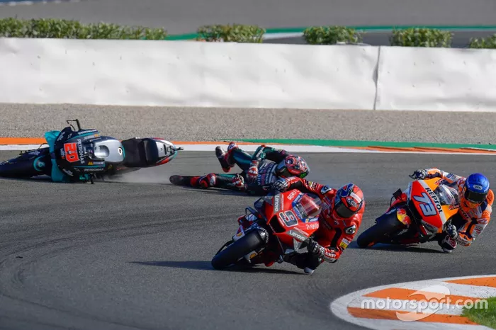 Danilo Petrucci, Ducati Team, Fabio Quartararo, Petronas Yamaha SRT, crash