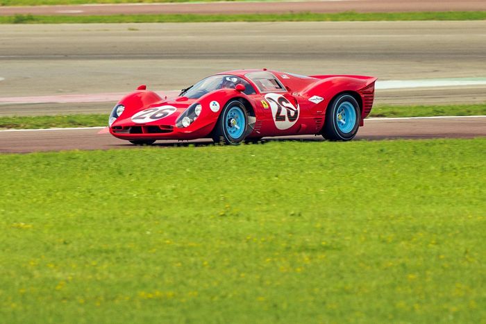 Carlos Sainz Jr. , Ferrari 412 P