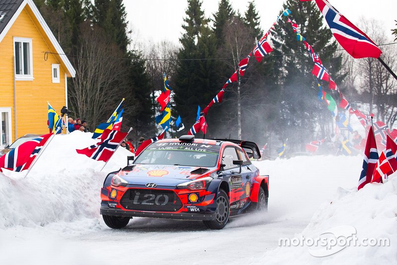 Тьєррі Ньовіль, Ніколя Жильсуль, Hyundai Motorsport Hyundai i20 Coupe WRC