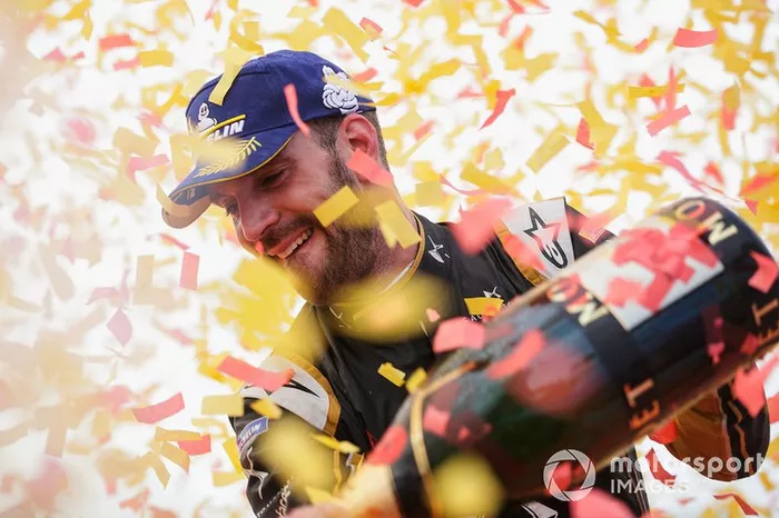 Jean-Eric Vergne, DS TECHEETAH, 1st position, celebrates
