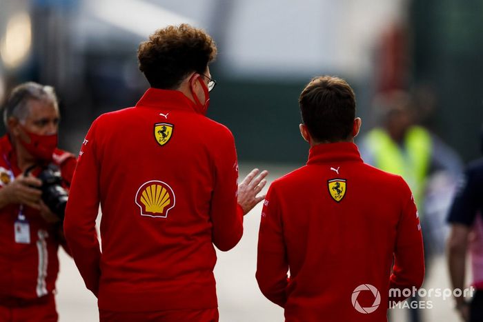 Mattia Binotto, director del equipo Ferrari, Charles Leclerc, Ferrari