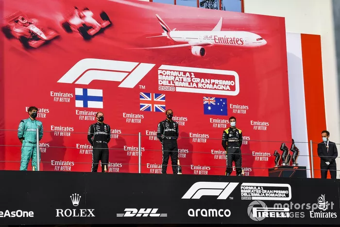 Podio: segundo lugar Valtteri Bottas, Mercedes-AMG F1, ganador de la carrera Lewis Hamilton, Mercedes-AMG F1 y tercer lugar Daniel Ricciardo, Renault F1
