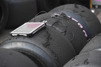 Pirelli lastikleri