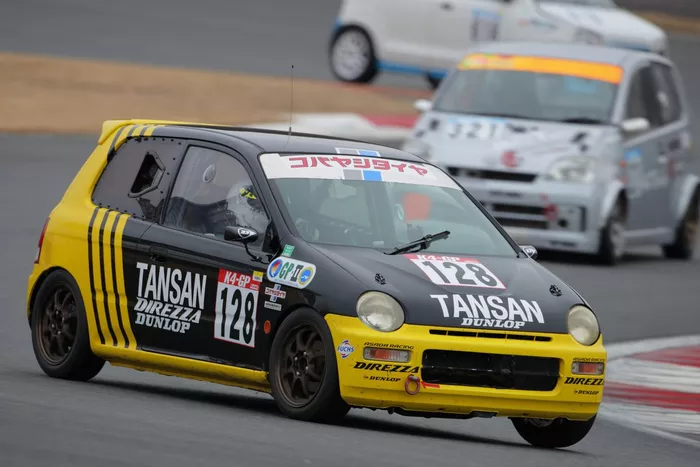 総合3位を獲得した#45 Team TANSAN