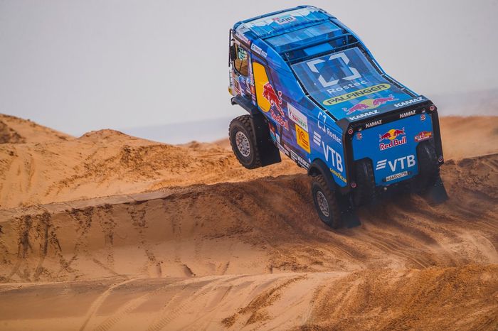 #500 Kamaz - Master: Dmitry Sotnikov, Ruslan Akhmadeev, Ilgiz Akhmetzianov