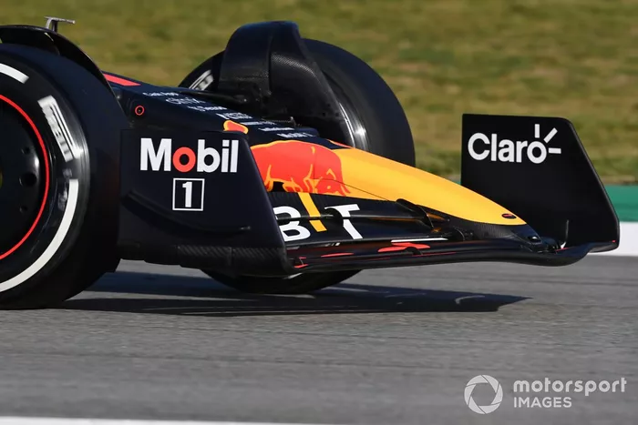 The front wing of Max Verstappen, Red Bull Racing RB18