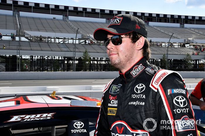  Erik Jones, Joe Gibbs Racing, Toyota Camry Reser's Main St Bistro