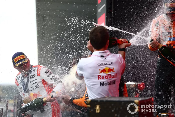 Lando Norris, McLaren, Max Verstappen, Red Bull Racing