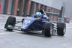 Billy Monger, Carlin'in MSV Formula 3 aracını test ederek tek koltuklu yarışlara geri dönüyor