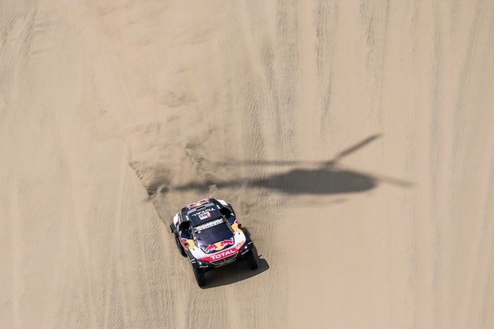 #303 Peugeot Sport Peugeot 3008 DKR: Carlos Sainz, Lucas Cruz