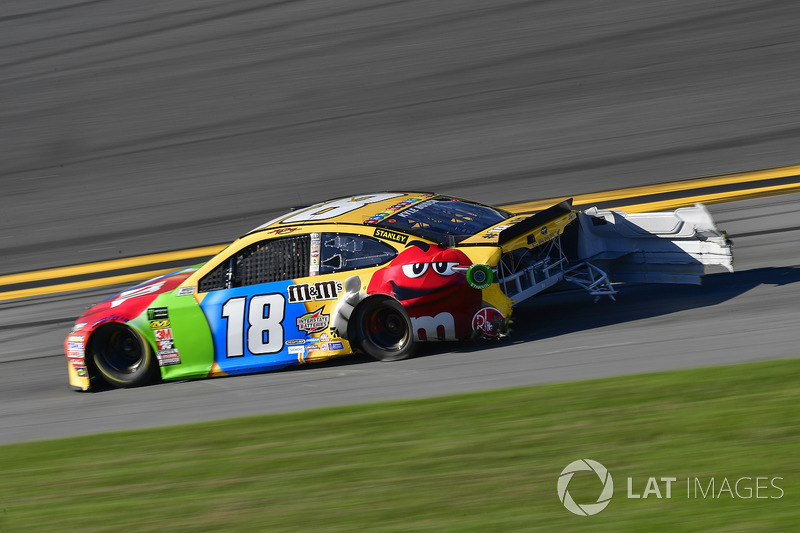 Kyle Busch, Joe Gibbs Racing Toyota shows damage