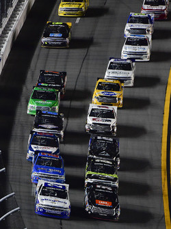 Johnny Sauter, GMS Racing, Allegiant Airlines Chevrolet Silverado, Spencer Davis, Kyle Busch Motorsports, JBL/SiriusXM Toyota Tundra