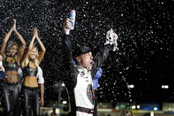 Kevin Harvick, Stewart-Haas Racing, Jimmy John's Ford Fusion celebrates