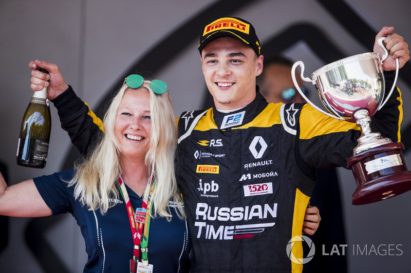 Podium: Svetlana Strelnikova, Russian Time, Race winner Artem Markelov, RUSSIAN TIME