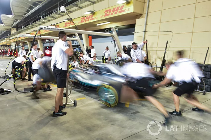 Mercedes AMG F1 pitstop