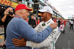 Pole sitter Lewis Hamilton, Mercedes-AMG F1 celebrates in parc ferme with Niki Lauda, Mercedes AMG F