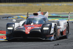 #8 Toyota Gazoo Racing Toyota TS050 Hybrid: Anthony Davidson, Sébastien Buemi, Kazuki Nakajima